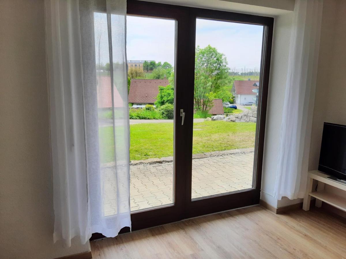 Moderne Wohnung Im Grunen Mit Schoner Terasse Tettnang Exteriér fotografie